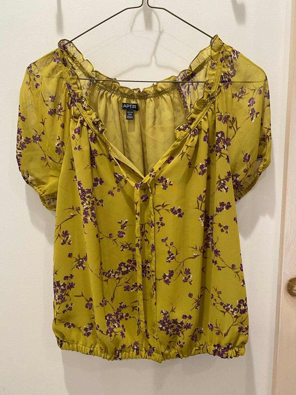 Apt. 9 Floral Tie-Neck Blouse Sz. PM